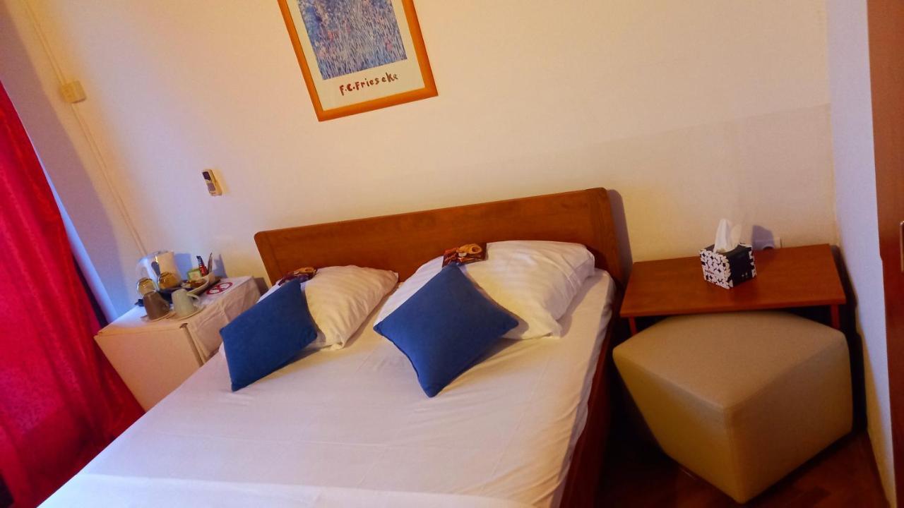 Salyna "Rooms Bela" Icici Ngoại thất bức ảnh